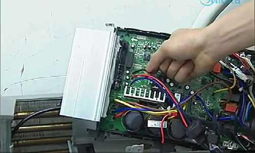 郑州市美的空调电话是多少